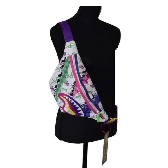 B8 NWT UNITED SHARKS OF SPRAYGROUND Limited Ed One Trillion Dollar Bill Tag Bag - Picture 3 of 7